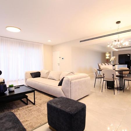 Mini Penthouse Near The Beach Netanja Exterior foto