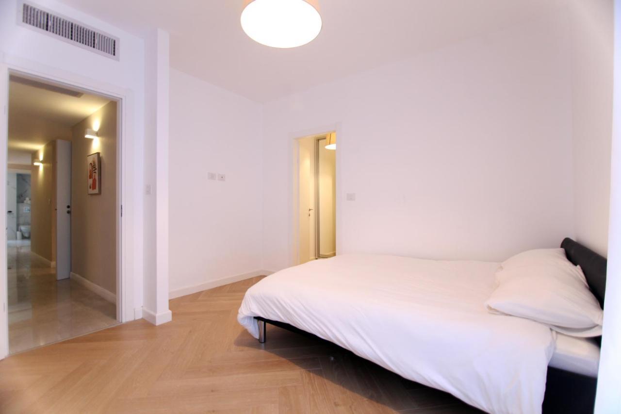 Mini Penthouse Near The Beach Netanja Exterior foto