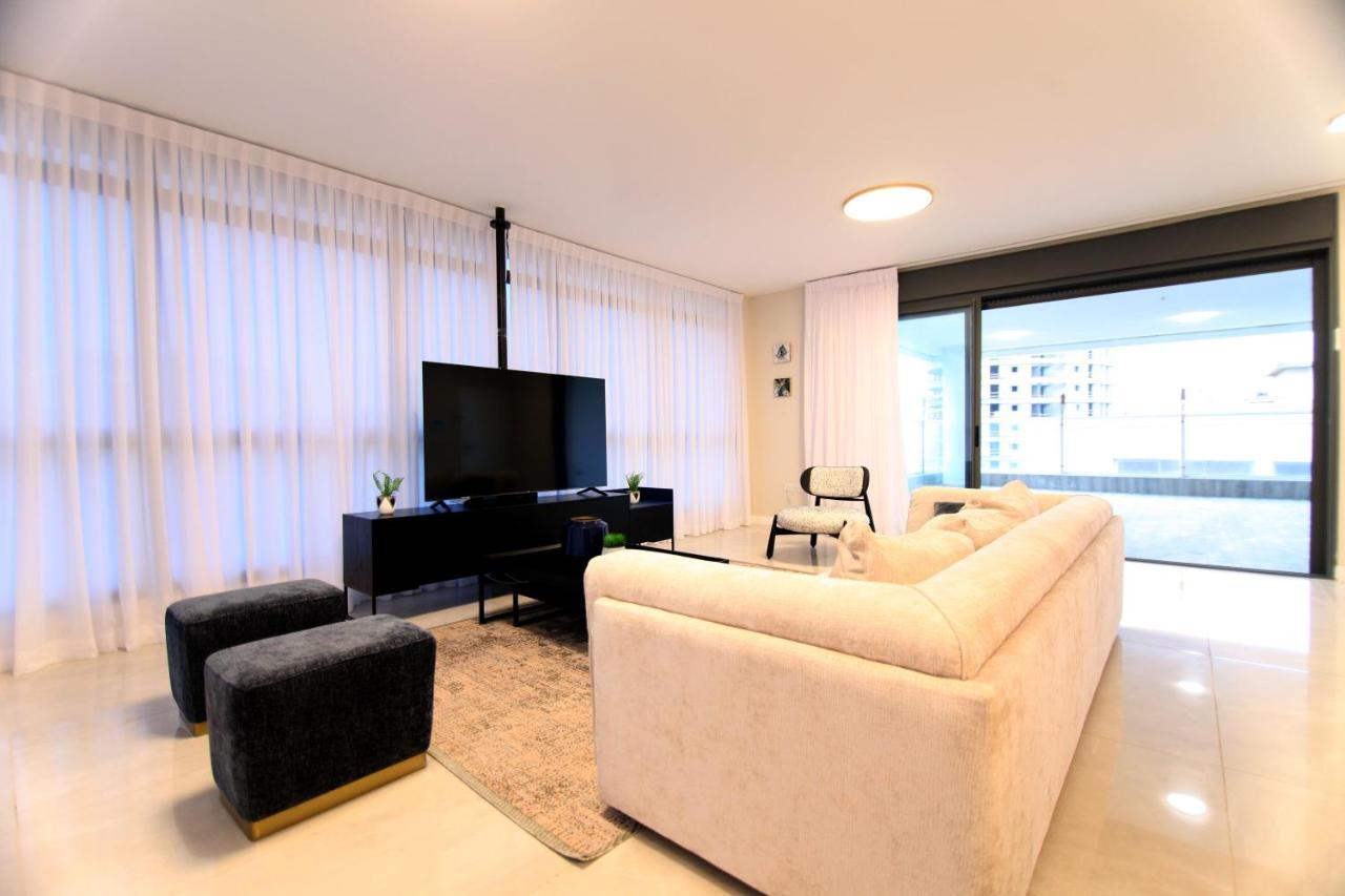 Mini Penthouse Near The Beach Netanja Exterior foto