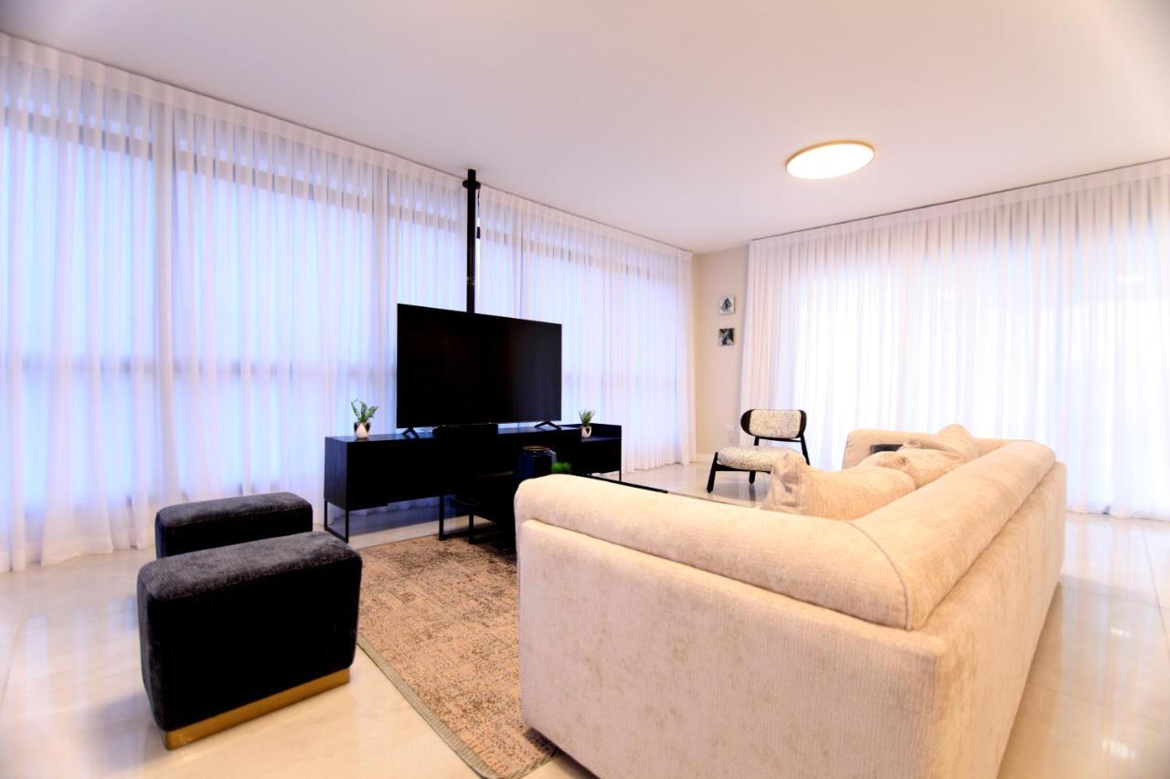 Mini Penthouse Near The Beach Netanja Exterior foto
